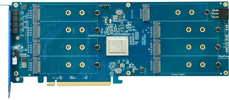 最大8枚のM.2 SSDを搭載可能