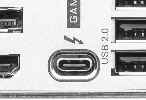 Thunderbolt 4ポートを搭載