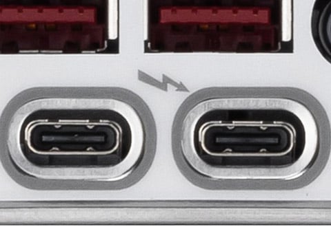 Thunderbolt 4ポートを搭載